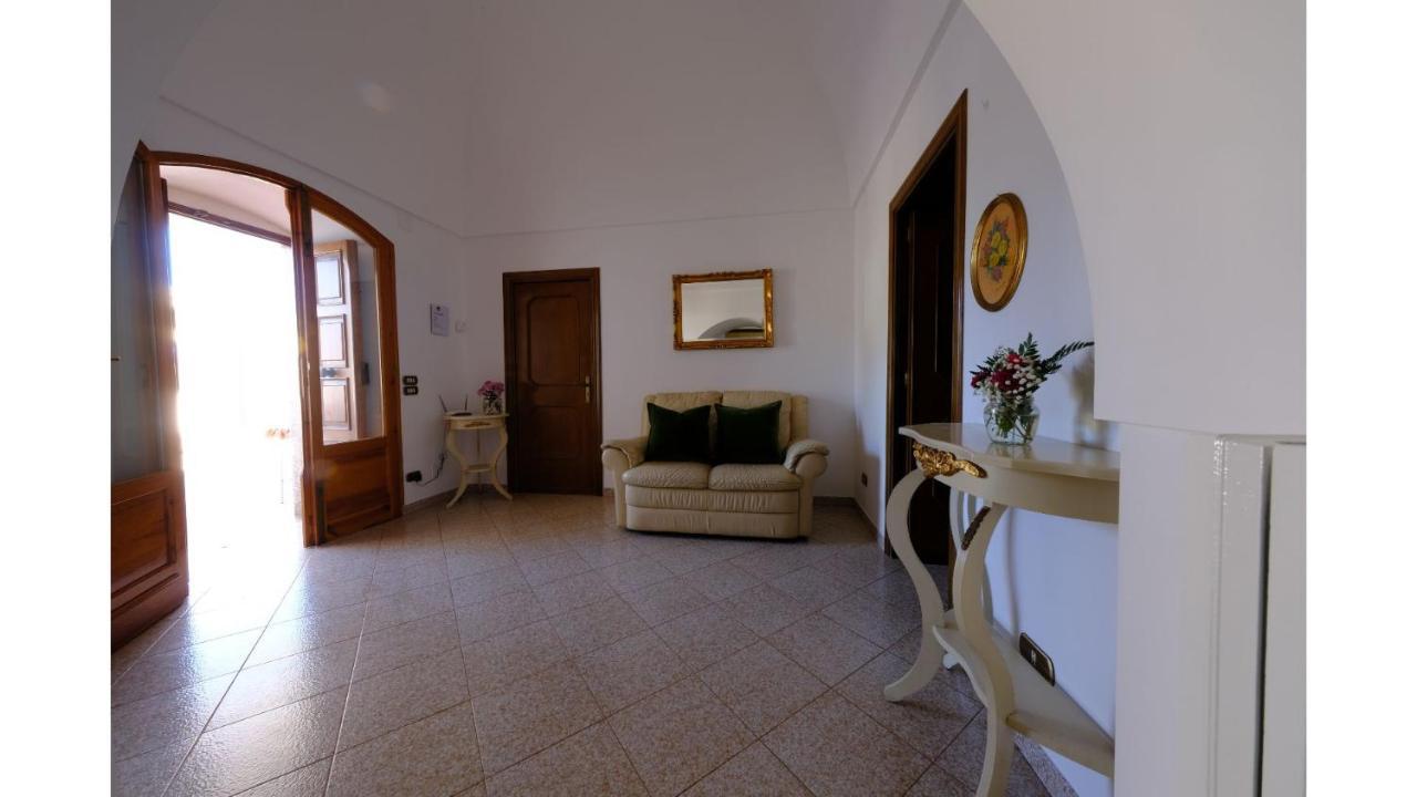Tenuta Con Due Abitazioni Indipendenti Μαρτίνα Φράνκα Εξωτερικό φωτογραφία